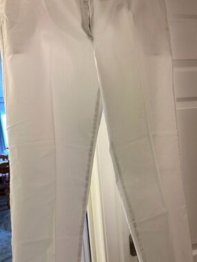 Liz Claiborne White Pant  without tags, never worn. Size 16P.